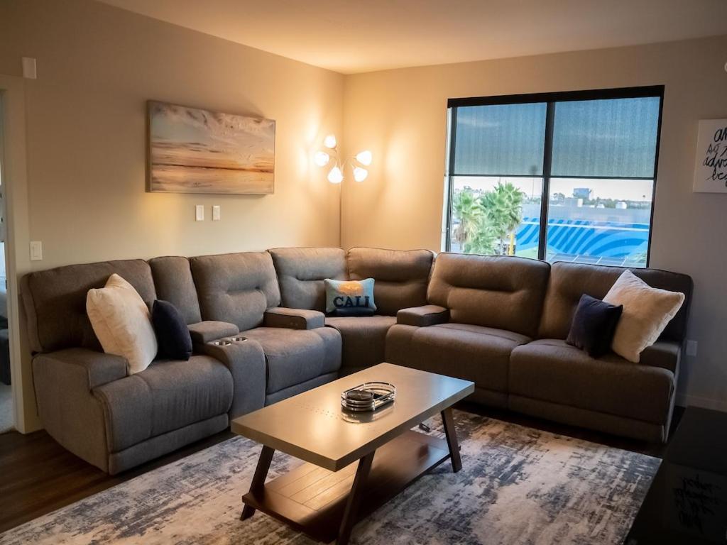 Smart & Luxurious ~ Mins To Disney ~ Queen Beds Anaheim Exterior photo